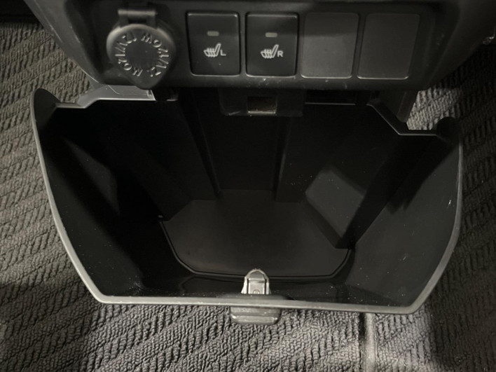 2018 Toyota Roomy DBA-M910A (UW-6a150f4d60f34)[28]