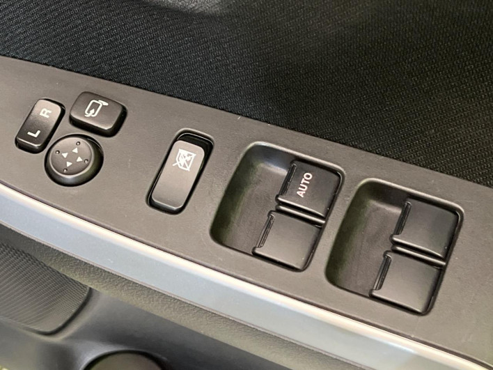 2017 Suzuki Solio Bandit DAA-MA36S (UW-6a150f4f75dbd)[17]