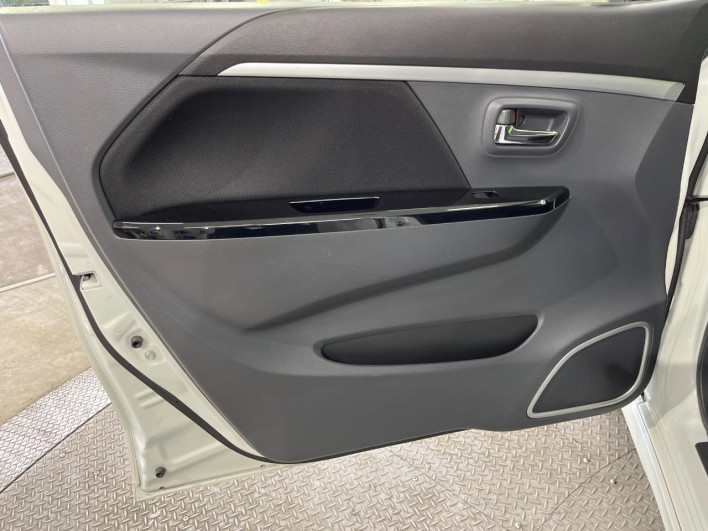 2015 Suzuki Wagon R Stingray DAA-MH44S (UW-6a150f5cea564)[26]