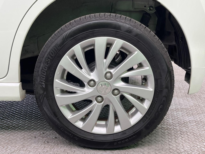 2015 Suzuki Wagon R Stingray DAA-MH44S (UW-6a150f5cea564)[11]