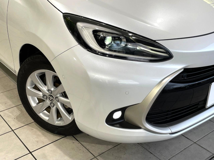 2021 Toyota Aqua 6AA-MXPK11 (UW-6a150f919d432)[24]