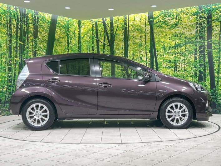 2014 Toyota Aqua DAA-NHP10 (UW-6a150fadc763d)[15]