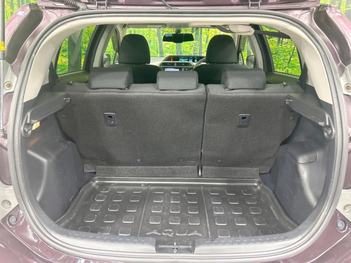 2014 Toyota Aqua DAA-NHP10 (UW-6a150fadc763d)[24]