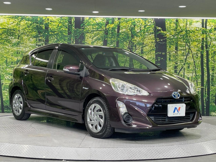2015 Toyota Aqua DAA-NHP10 (UW-6a150fae5fe51)[14]