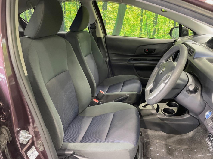 2015 Toyota Aqua DAA-NHP10 (UW-6a150fae5fe51)[27]