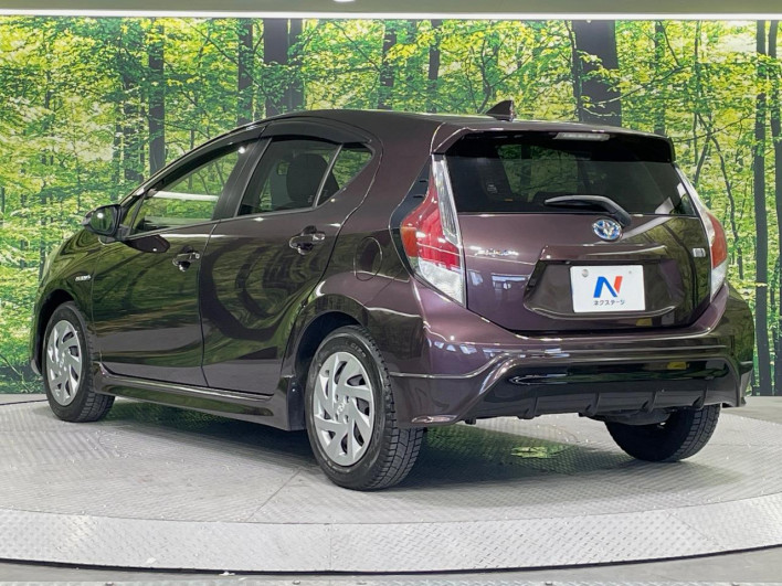 2015 Toyota Aqua DAA-NHP10 (UW-6a150fae5fe51)[18]