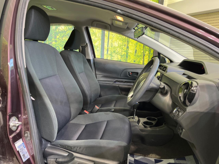 2015 Toyota Aqua DAA-NHP10 (UW-6a150faf9930c)[26]