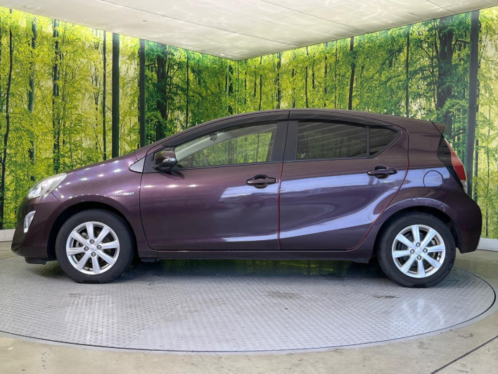 2015 Toyota Aqua DAA-NHP10 (UW-6a150faf9930c)[7]