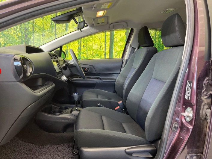 2015 Toyota Aqua DAA-NHP10 (UW-6a150faf9930c)[28]