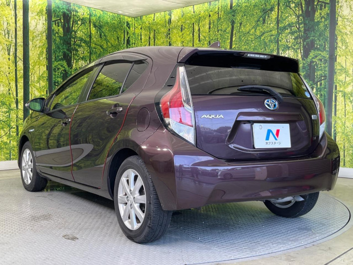 2015 Toyota Aqua DAA-NHP10 (UW-6a150faf9930c)[8]