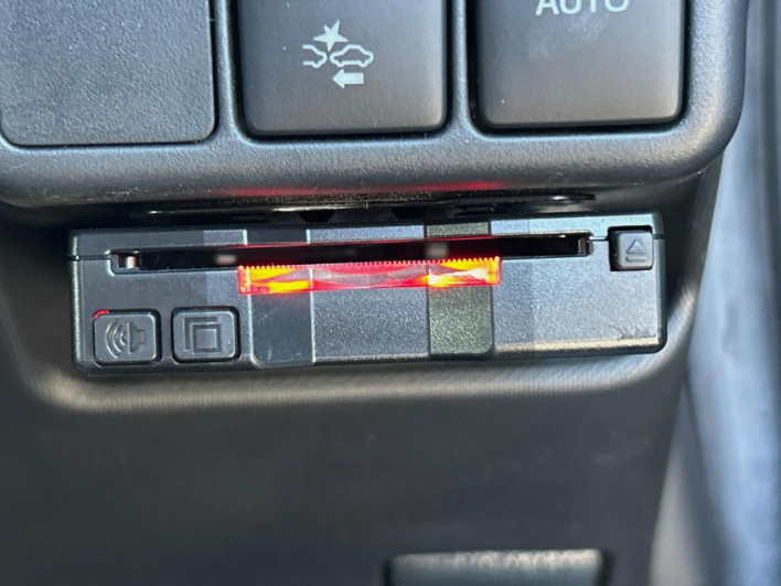 2016 Toyota Aqua DAA-NHP10 (UW-6a150fb0027f6)[24]