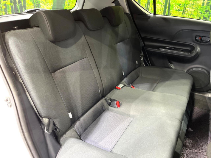 2021 Toyota Aqua 6AA-NHP10 (UW-6a150fb16d135)[11]