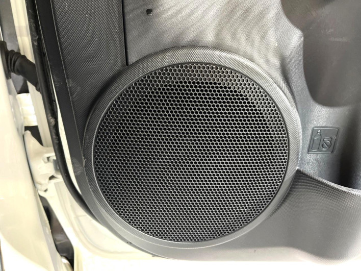 2021 Toyota Aqua 6AA-NHP10 (UW-6a150fb16d135)[18]