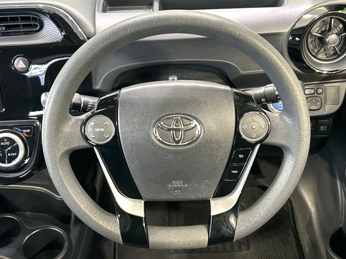 2019 Toyota Aqua DAA-NHP10 (UW-6a150fb55742a)[29]