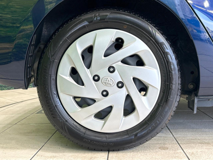 2019 Toyota Aqua DAA-NHP10 (UW-6a150fb55742a)[16]