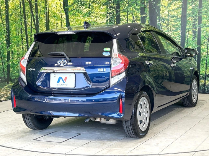 2019 Toyota Aqua DAA-NHP10 (UW-6a150fb55742a)[9]