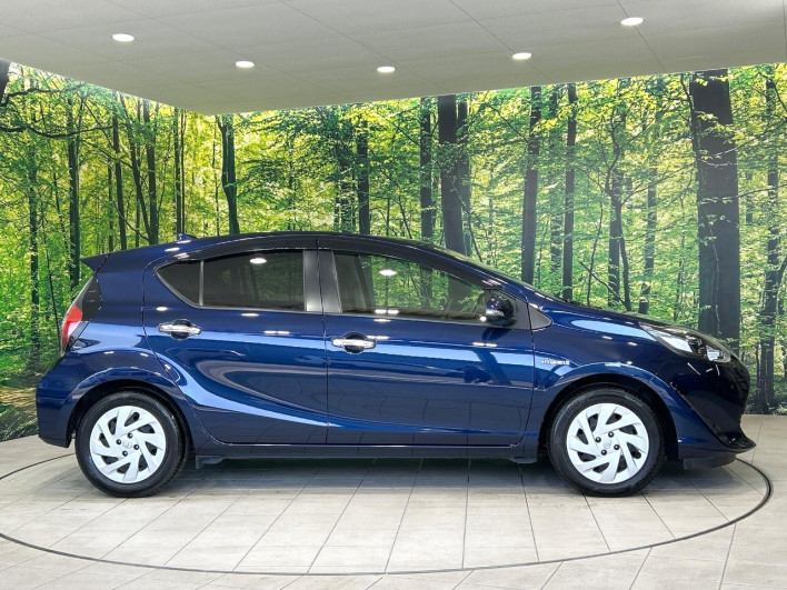 2019 Toyota Aqua DAA-NHP10 (UW-6a150fb55742a)[10]