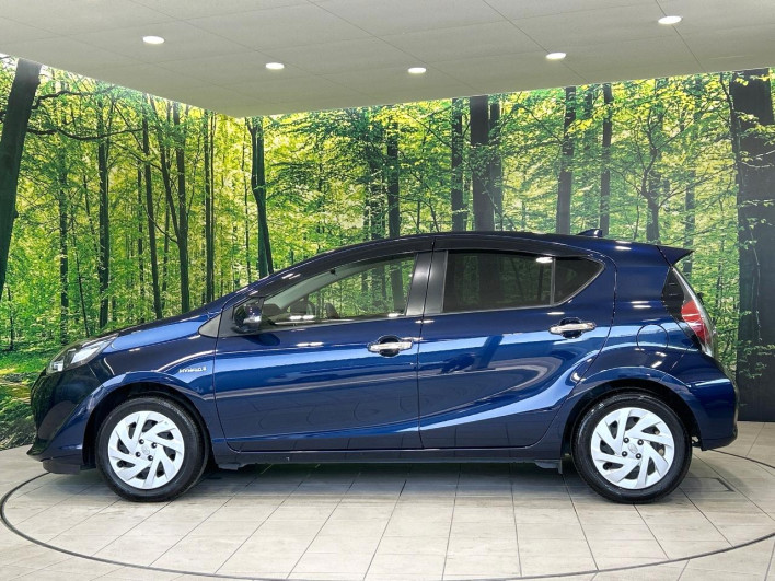 2019 Toyota Aqua DAA-NHP10 (UW-6a150fb55742a)[6]