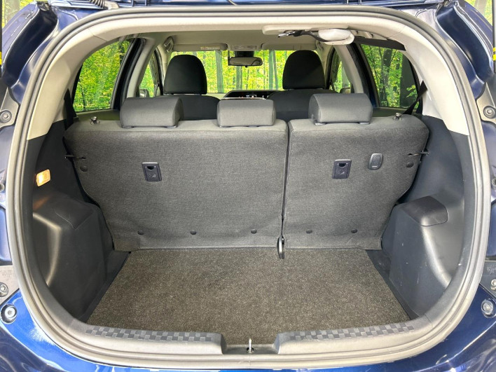 2019 Toyota Aqua DAA-NHP10 (UW-6a150fb55742a)[27]