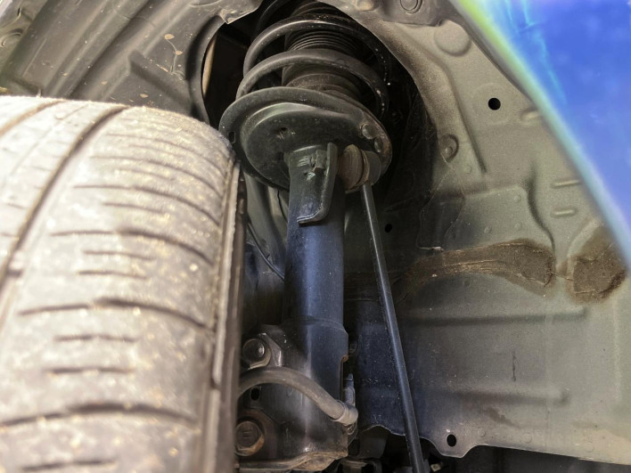2019 Toyota Aqua DAA-NHP10 (UW-6a150fb574bea)[15]