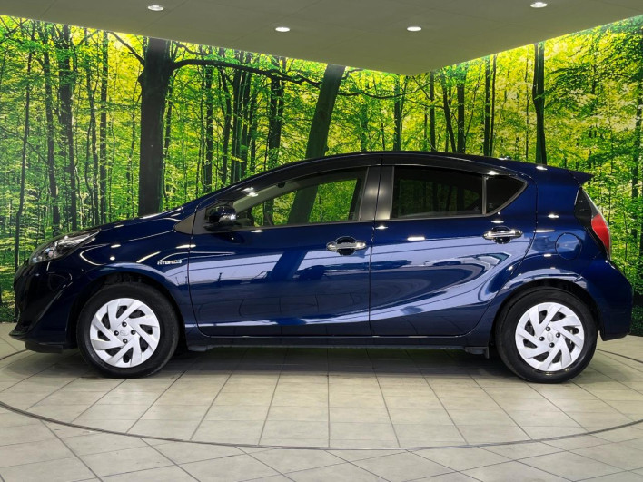2019 Toyota Aqua DAA-NHP10 (UW-6a150fb574bea)[19]
