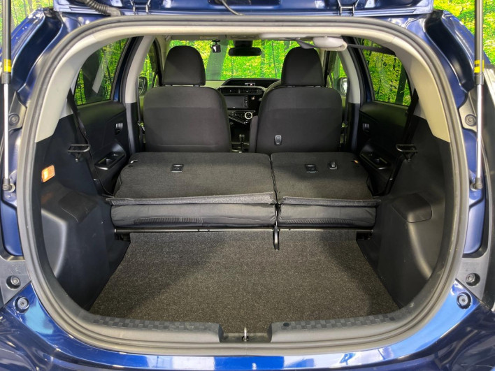 2019 Toyota Aqua DAA-NHP10 (UW-6a150fb574bea)[27]