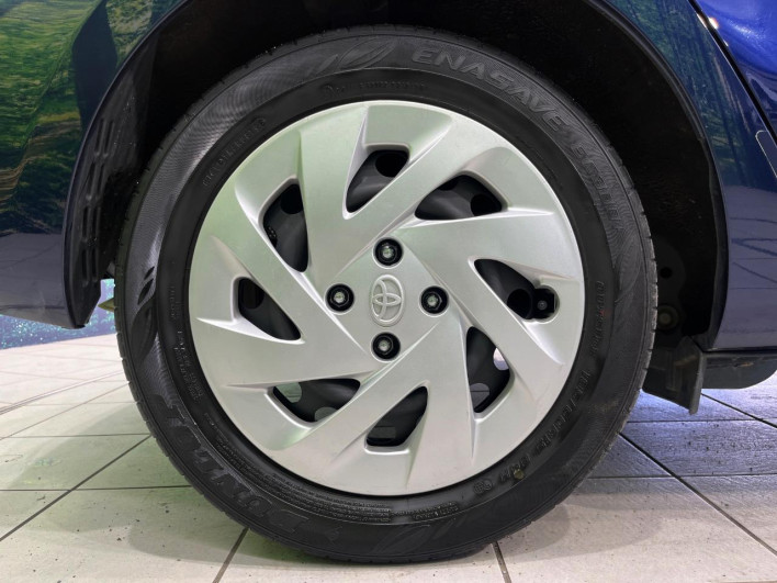 2019 Toyota Aqua DAA-NHP10 (UW-6a150fb574bea)[12]