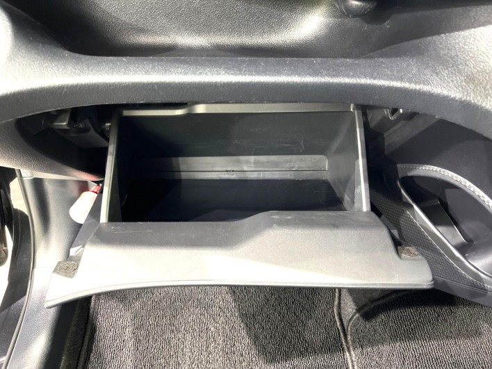 2016 Toyota Sienta DAA-NHP170G (UW-6a150fb7beb32)[4]