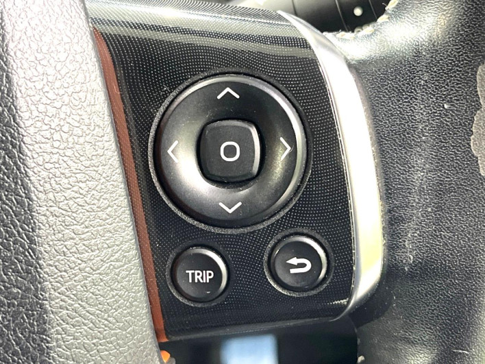 2016 Toyota Sienta DAA-NHP170G (UW-6a150fb7beb32)[21]
