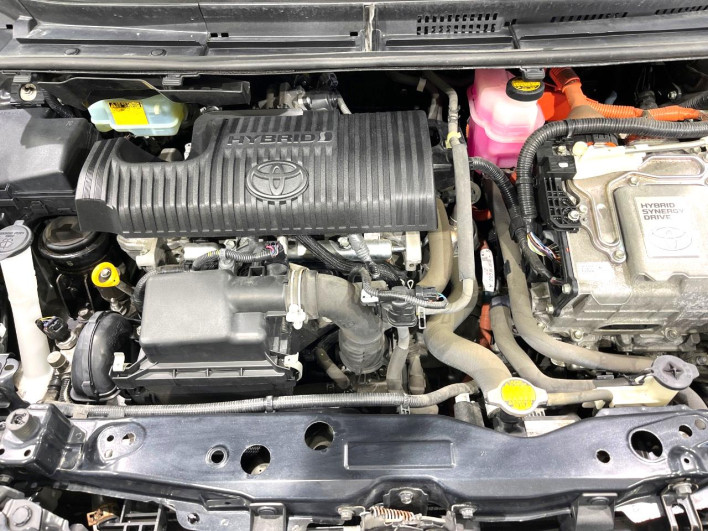 2016 Toyota Sienta DAA-NHP170G (UW-6a150fb7beb32)[5]