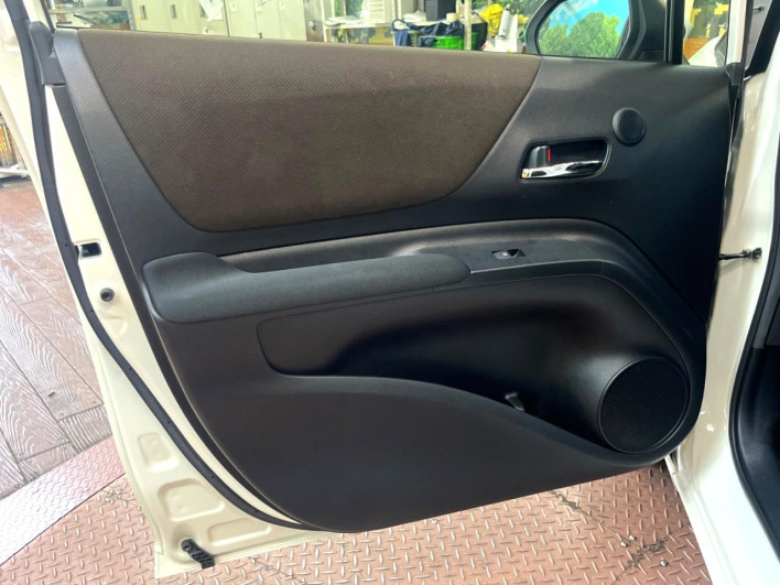 2019 Toyota Sienta DBA-NSP170G (UW-6a150fbde1ebb)[21]