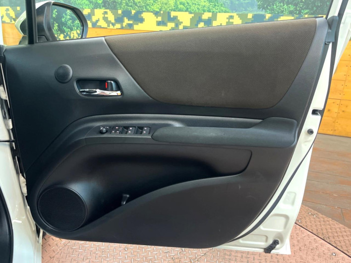 2019 Toyota Sienta DBA-NSP170G (UW-6a150fbde1ebb)[22]