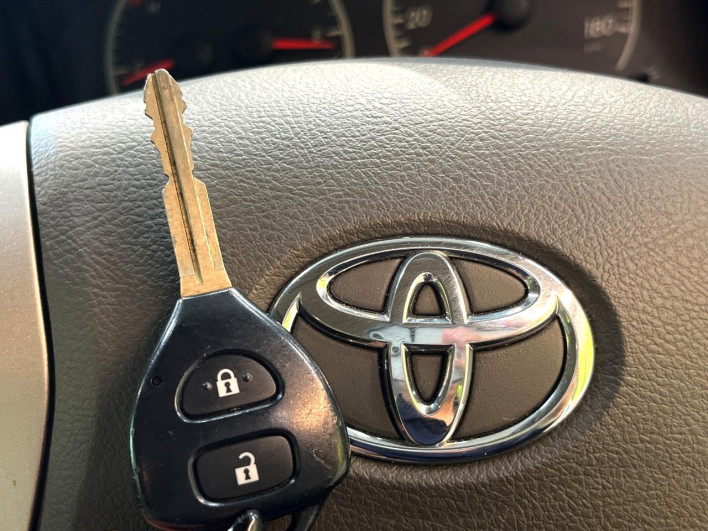 2011 Toyota Corolla Axio DBA-NZE141 (UW-6a150fc20775f)[18]