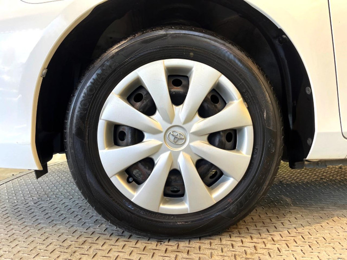 2011 Toyota Corolla Axio DBA-NZE141 (UW-6a150fc20775f)[17]