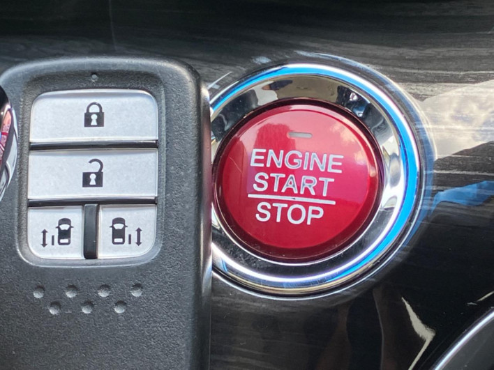 2015 Honda Odyssey DBA-RC1 (UW-6a150fc585385)[9]