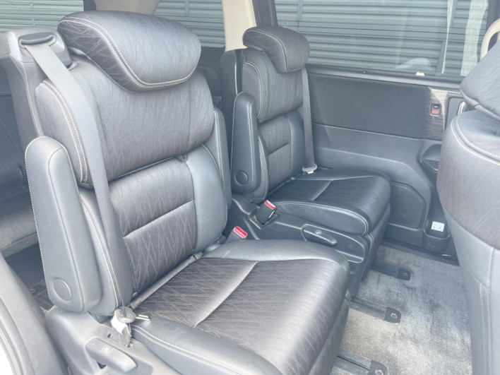 2015 Honda Odyssey DBA-RC1 (UW-6a150fc66356b)[15]