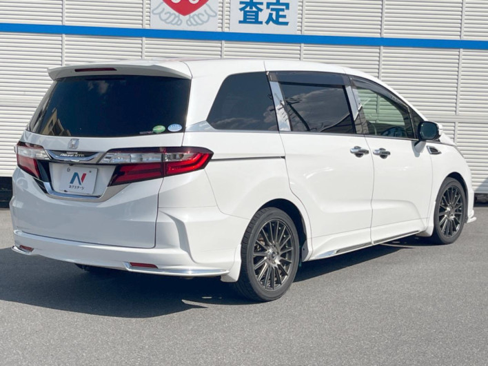 2015 Honda Odyssey DBA-RC1 (UW-6a150fc66356b)[18]