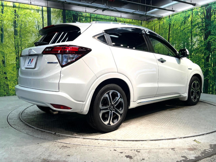 2016 Honda VEZEL DAA-RU3 (UW-6a150fcf0e5a9)[29]