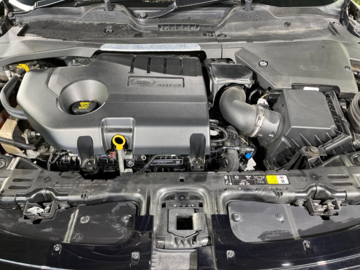 2019 Land Rover Range Rover Evoque 3DA-LZ2NA (UW-6a150fe03b751)[4]