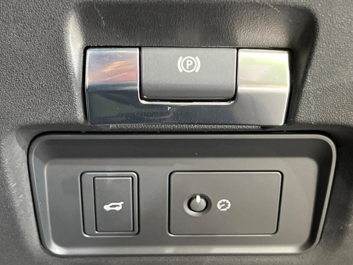 2019 Land Rover Range Rover Evoque 3DA-LZ2NA (UW-6a150fe03b751)[25]