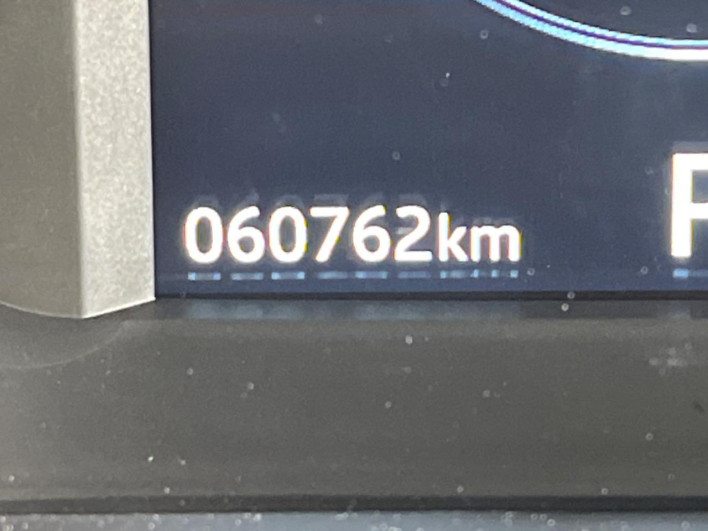 2019 Land Rover Range Rover Evoque 3DA-LZ2NA (UW-6a150fe03b751)[2]