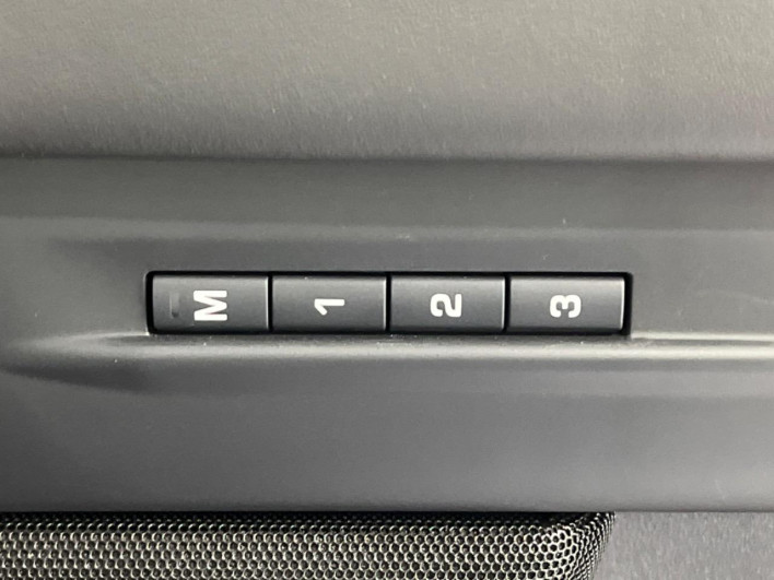 2025 Land Rover Range Rover Evoque 3LA-LZ15TB (UW-6a150fe070757)[26]