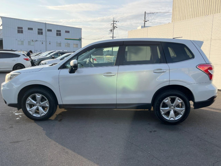 2014 Subaru Forester DBA-SJ5 (UW-6a150fe16b137)[22]