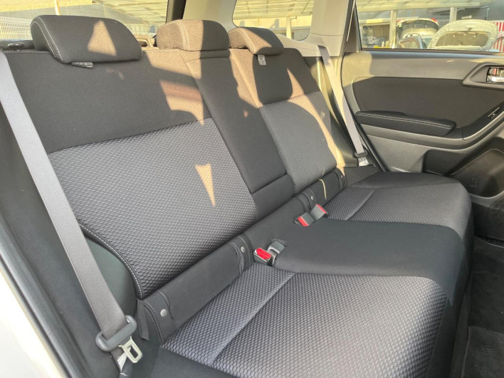 2014 Subaru Forester DBA-SJ5 (UW-6a150fe16b137)[27]