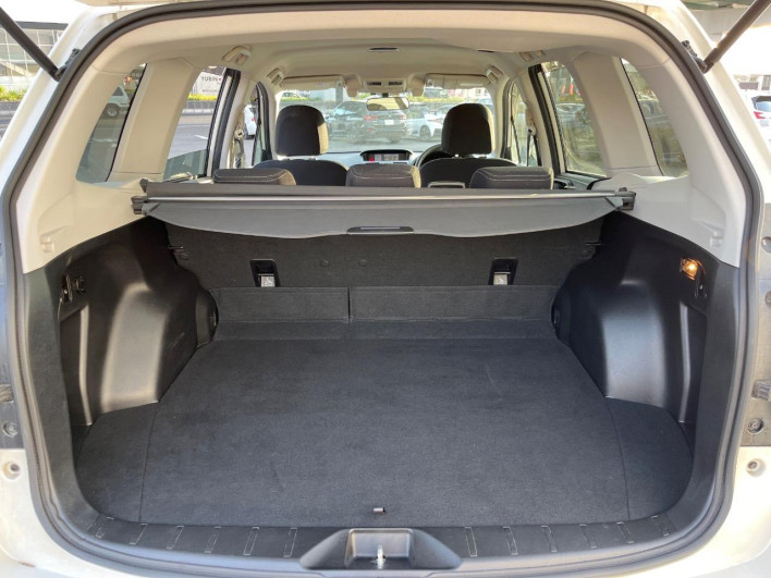 2014 Subaru Forester DBA-SJ5 (UW-6a150fe16b137)[26]
