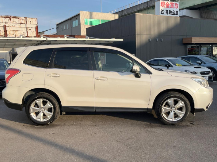 2014 Subaru Forester DBA-SJ5 (UW-6a150fe16b137)[18]
