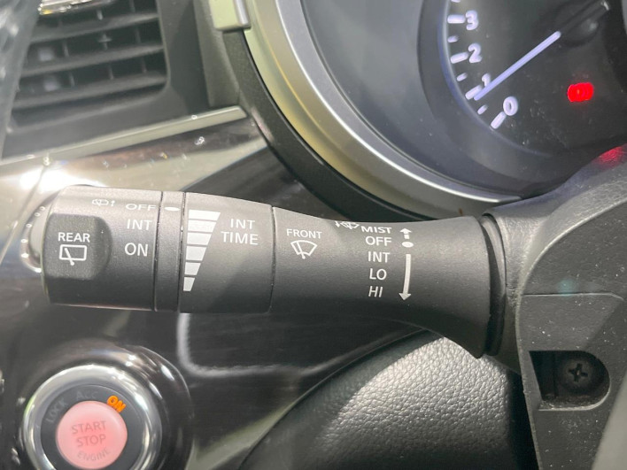 2011 Nissan Elgrand DBA-TE52 (UW-6a150fe84afd8)[29]
