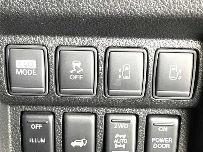 2013 Nissan Elgrand DBA-TNE52 (UW-6a150fea92ebc)[24]