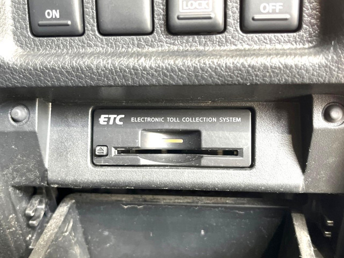 2013 Nissan Elgrand DBA-TNE52 (UW-6a150fea92ebc)[26]