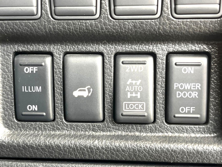 2013 Nissan Elgrand DBA-TNE52 (UW-6a150fea92ebc)[25]